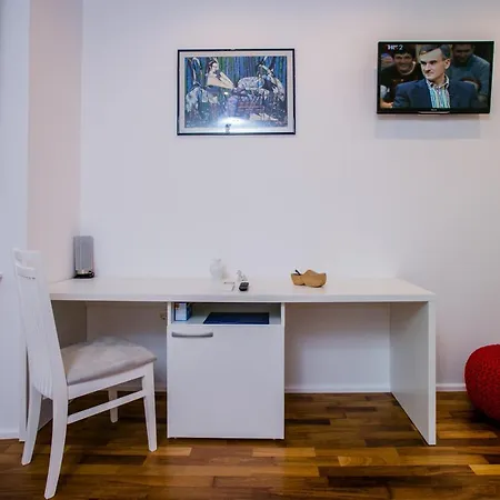 Old Mulberry Гостевой дом Сплит