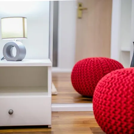 Old Mulberry 4* Сплит