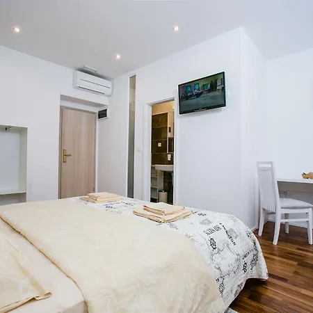 老穆尔贝利旅馆 招待所 斯普利特