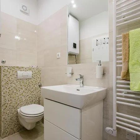 老穆尔贝利旅馆 4* 斯普利特